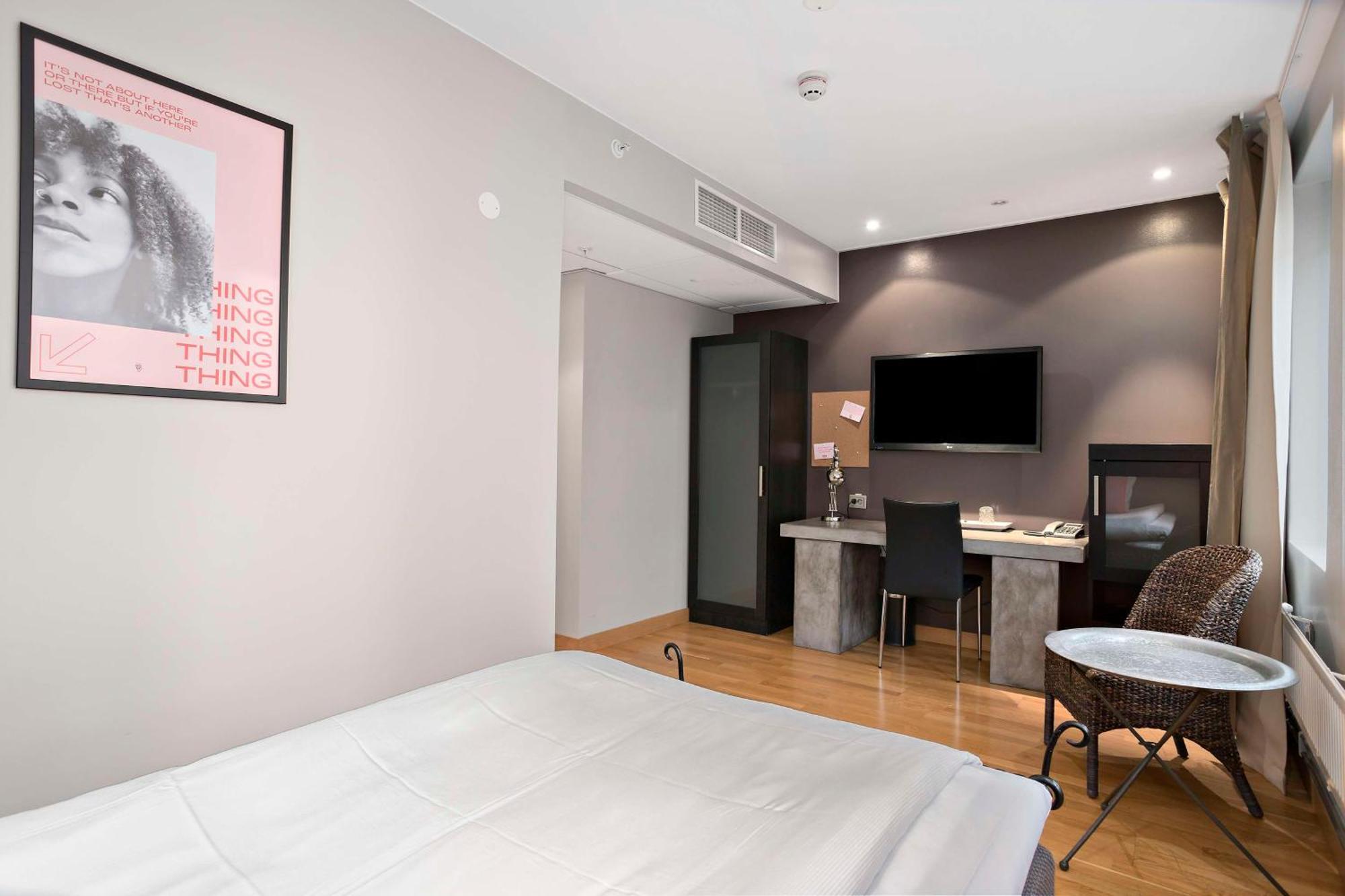 โฮเต็ล บาย โมเดอ ซอลนา Hotel โซลนา ภายนอก รูปภาพ